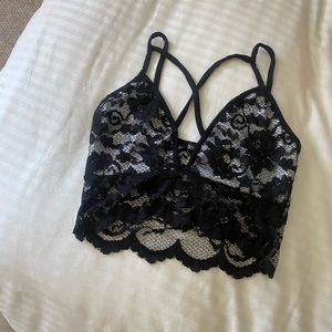 Super sexy black crop top 🖤